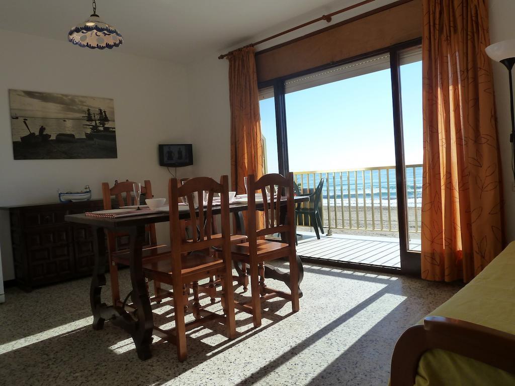 Villa Service - Apartamentos Aransol El Vendrell Værelse billede
